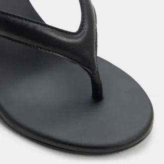 Isabelia Tångsandal med kilklack