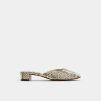 Lannah Mule, blockklack