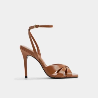 Meteora sandal med remmar och klack