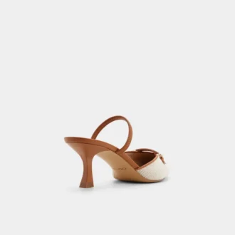 Nailah Slingback-klack, Kitten-klack