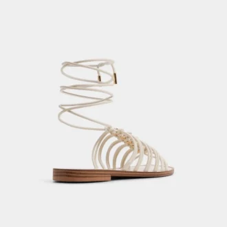 Unoma Platt sandal med remmar